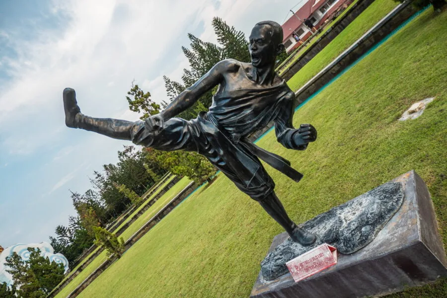 martial art statue - dragon descendants museum - suphan buri