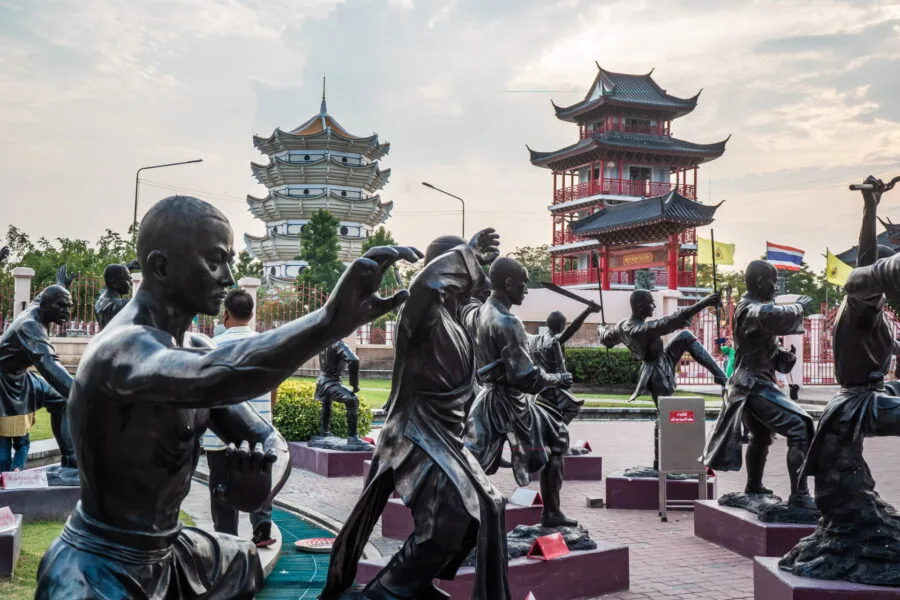 statues dragon descendants museum - suphan buri