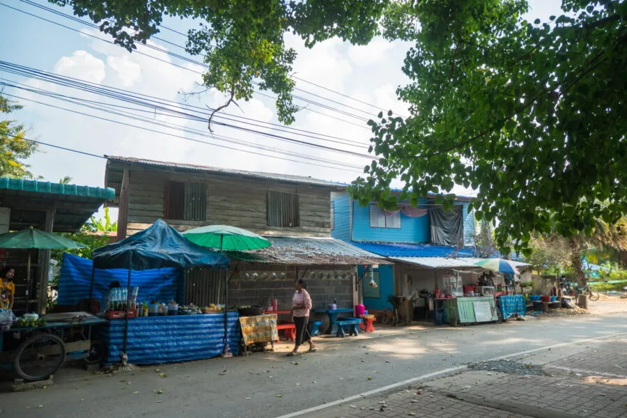 wat sai village - inburi