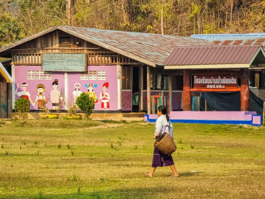 ban huay pu keng village school