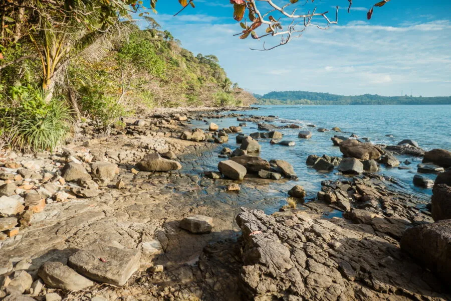 rocky part ao noi resort ko kood