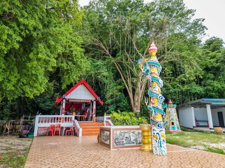 sri tubtim shrine noi na beach ko samet