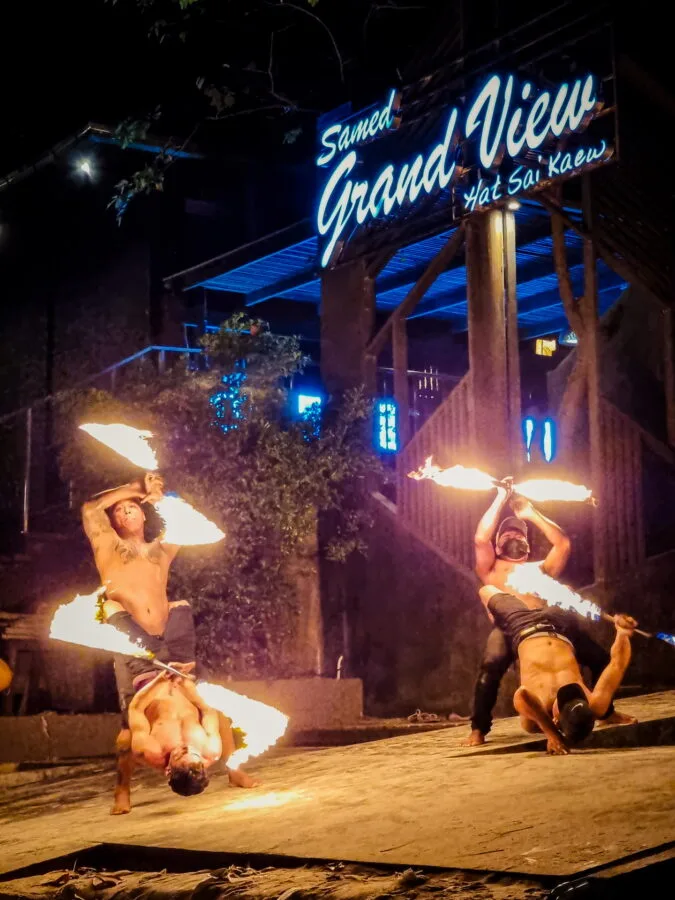acrobatics fire show samet grand view