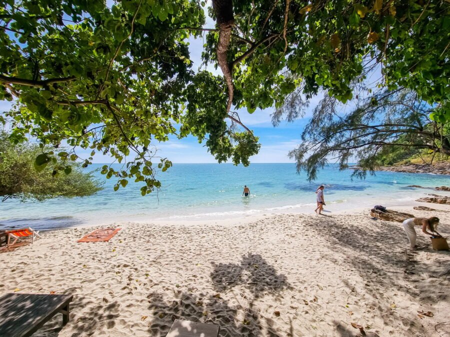 arrivee sur la plage ao nuan ko samet