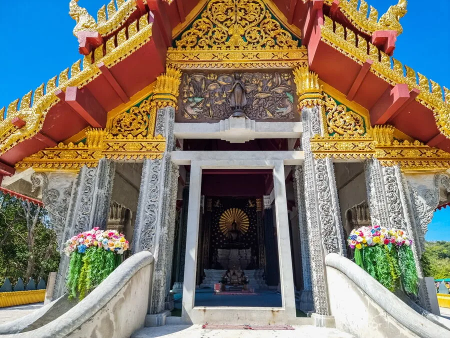 facade of wat ko samet