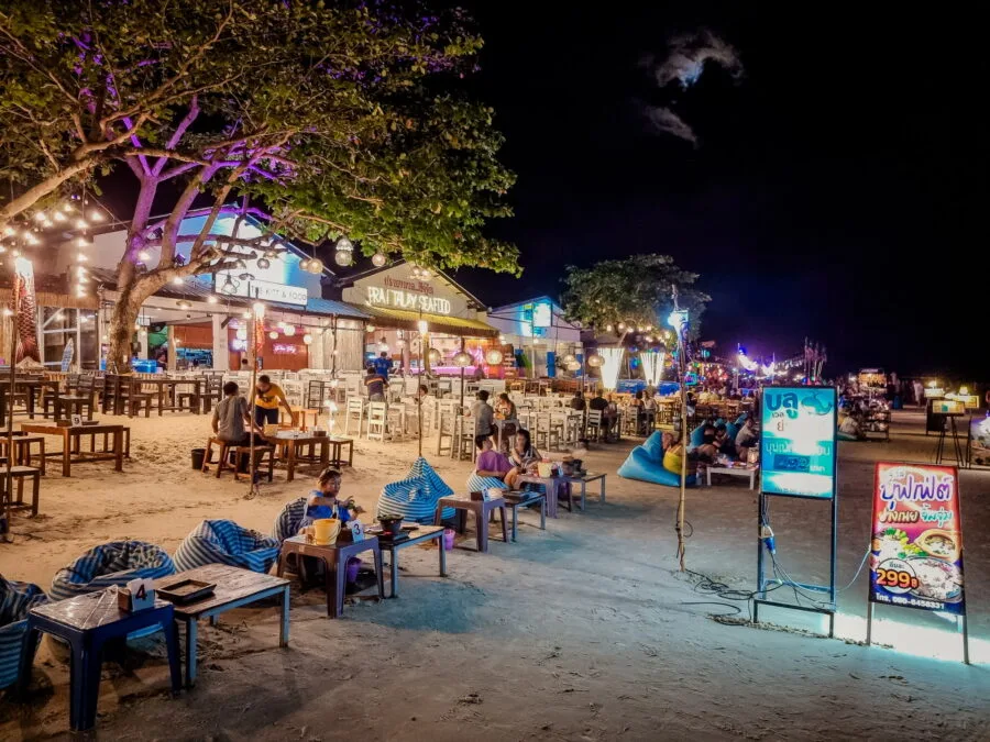 restaurants evening beach ao sai kaew ko samet