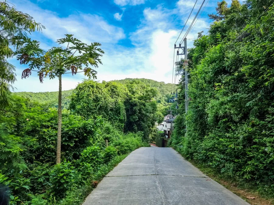 road descent ao prao ko samet