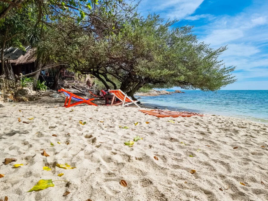 fine sand beach ao nuan ko samet