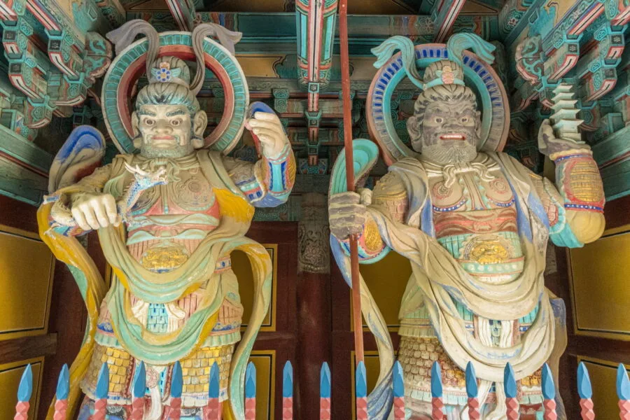 cheon wangmun temple bulguksa gate guards