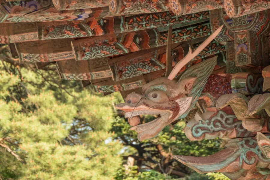 dragon head pattern roof bulguksa gyeongju temple