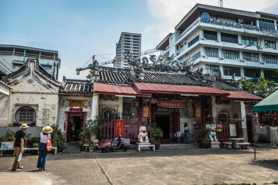 Rong Kueak Shrine talat noi bangkok