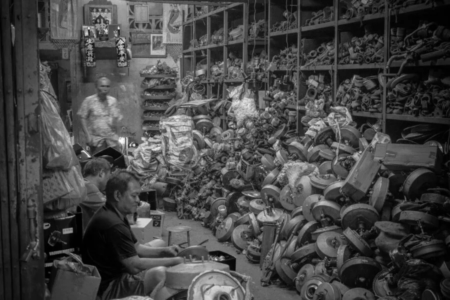 black and white spare parts store talat noi bangkok