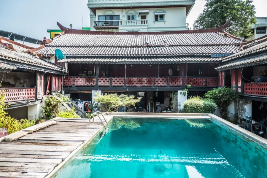 swimming pool So Heng Tai Mansion talat noi bangkok