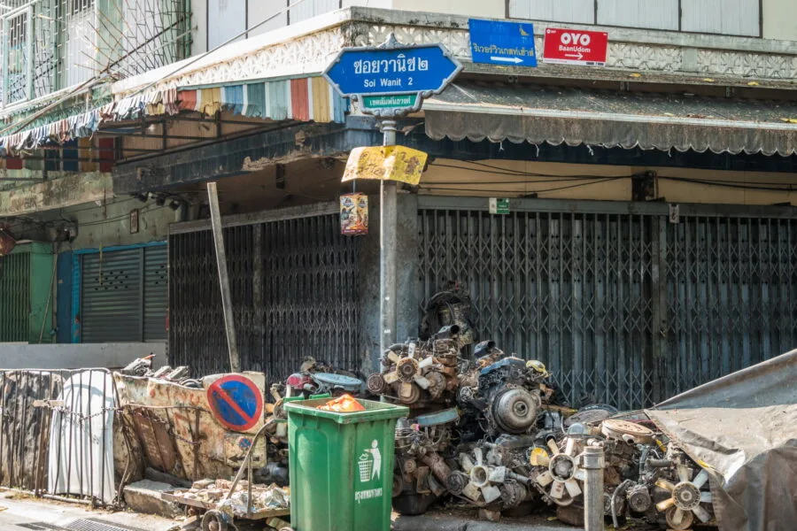soi wanit 2 talat noi bangkok