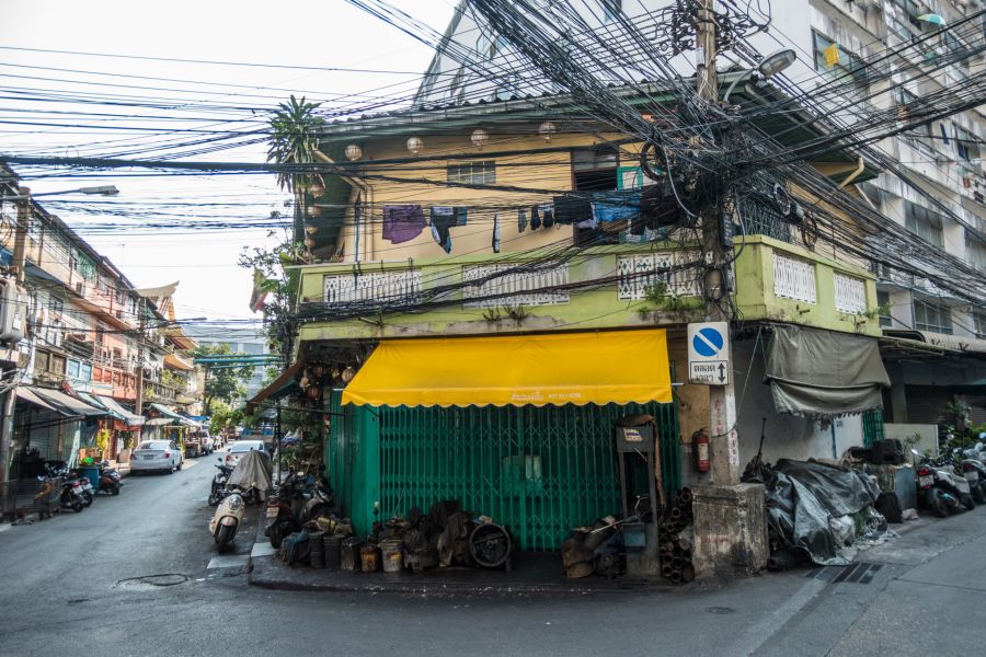 vue d'un croisement au coeur de talat noi bangkok