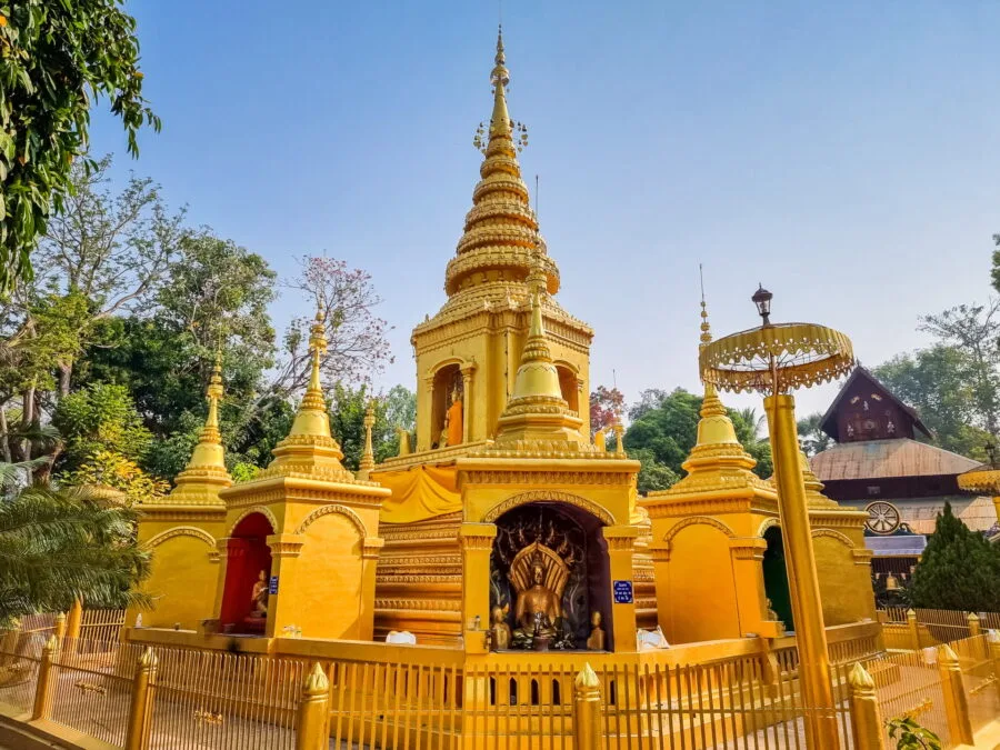 chedi dore wat klang pai thailand
