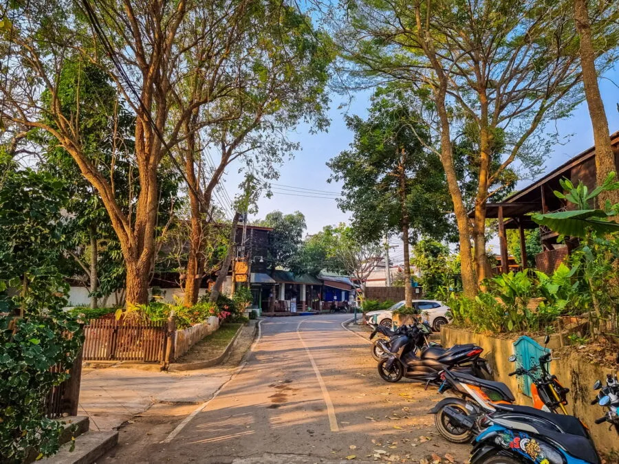 street walking street in daytime pai