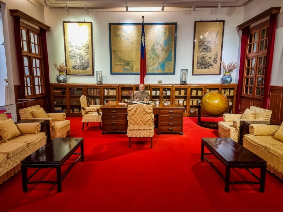 reproduction office Chiang Kai-shek memorial Taipei