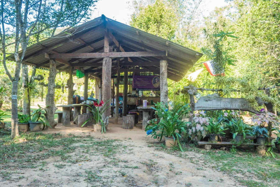 restaurant Huang Nam Keaw Waterfall ko kood