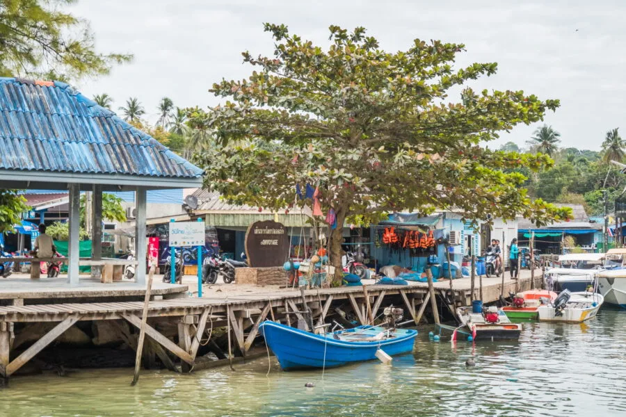 sur quais village khlong mad ko kood