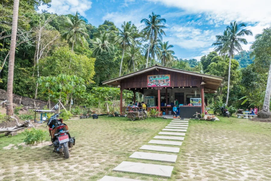 walk in restaurant ao jak ko kood