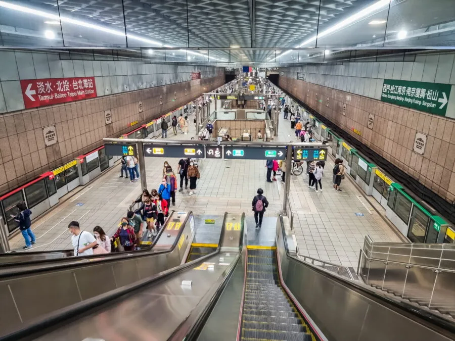 taipei taiwan metro station