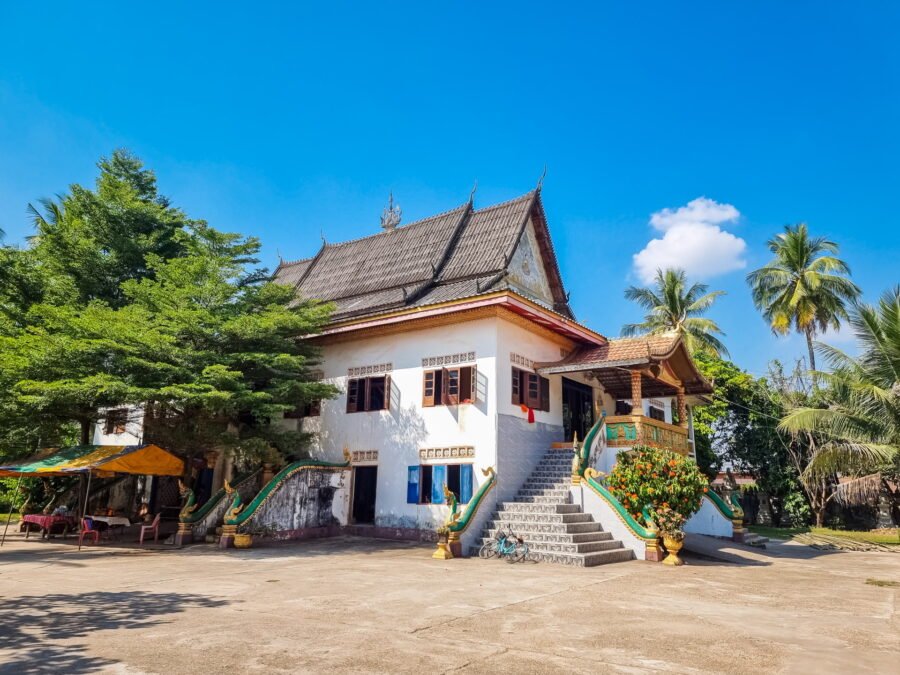 batiment au vat ho pha proche vientiane