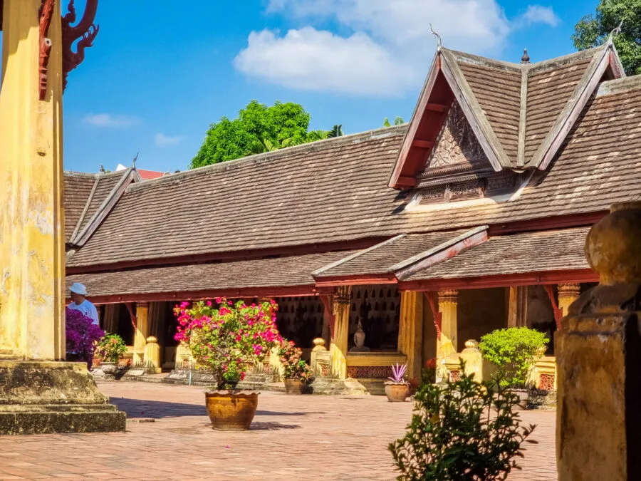 courtyard and cloister vat sisaket vientiane