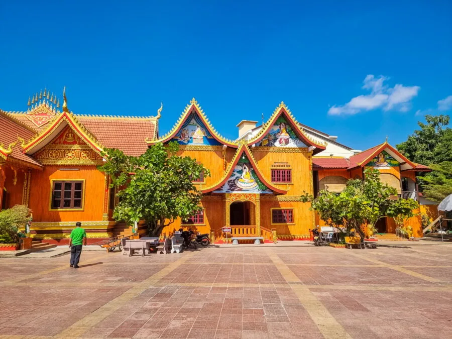 vat simuong vientiane course