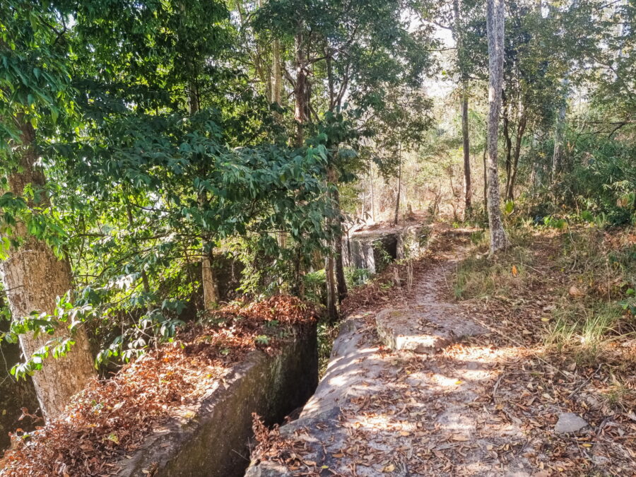 crevasse sommet phou phanang viewpoints laos