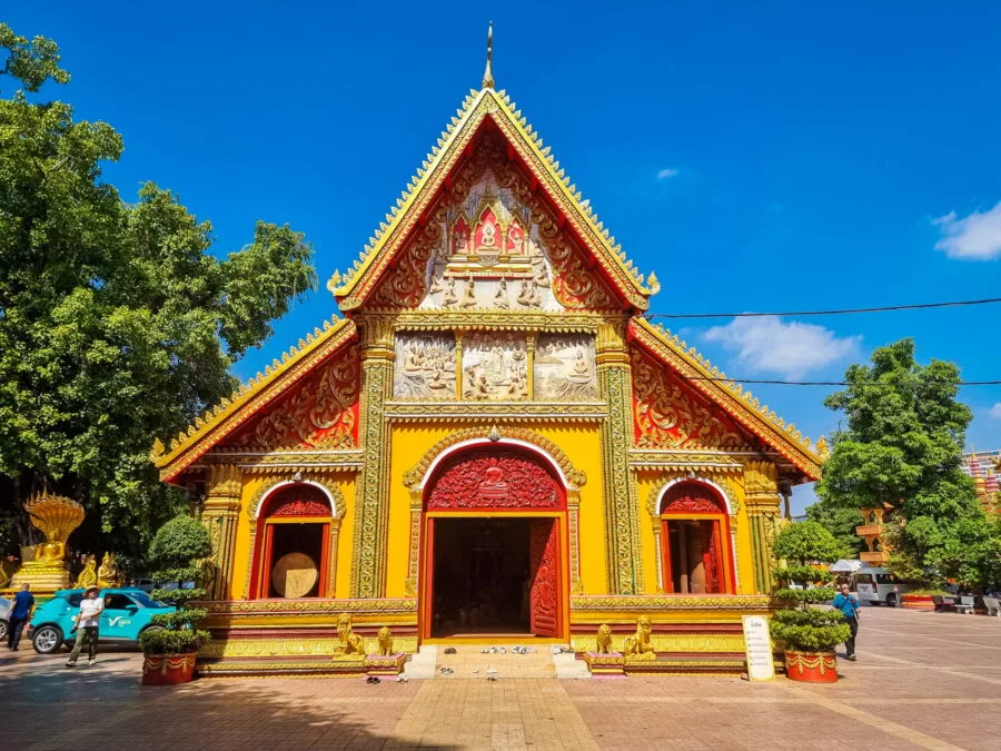 facade hall vat simuong Vientiane