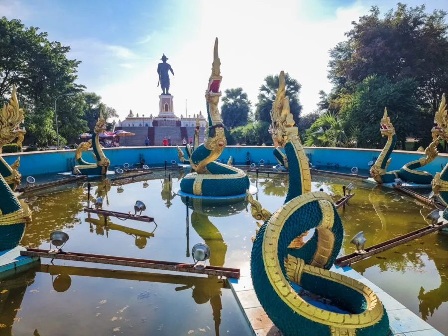 naga fountain anouvong park vientiane
