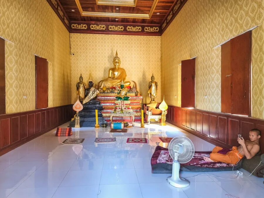 interior vat ho pha near vientiane
