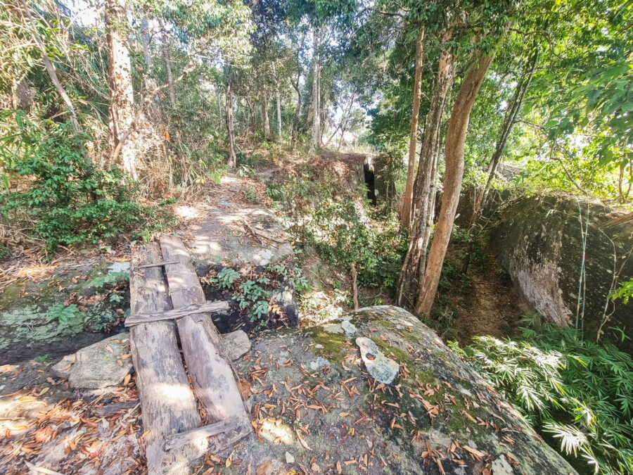 petit pont bois phou phanang viewpoints laos