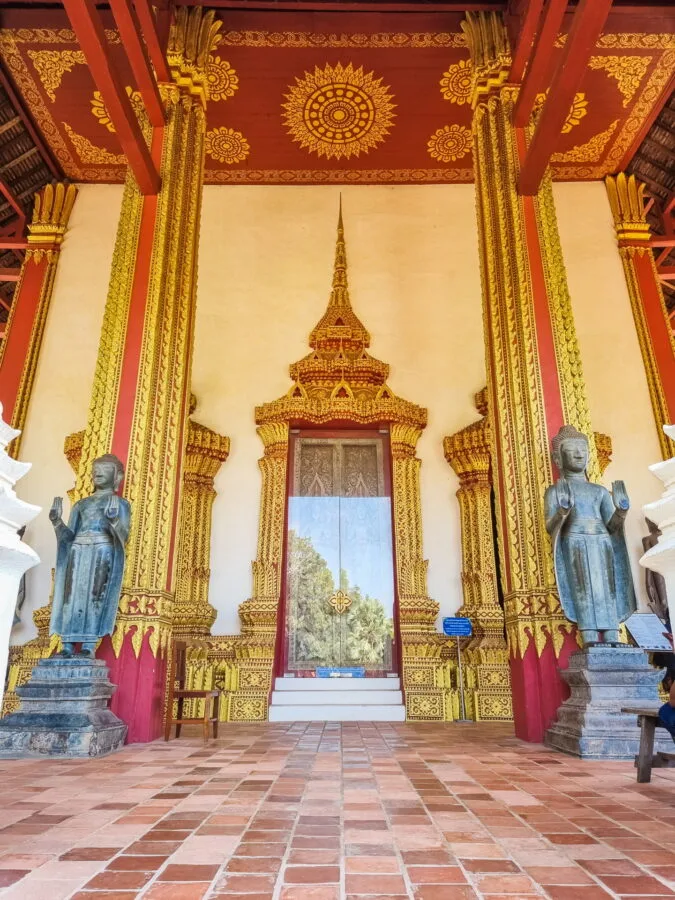 door museum vat phra keo Vientiane