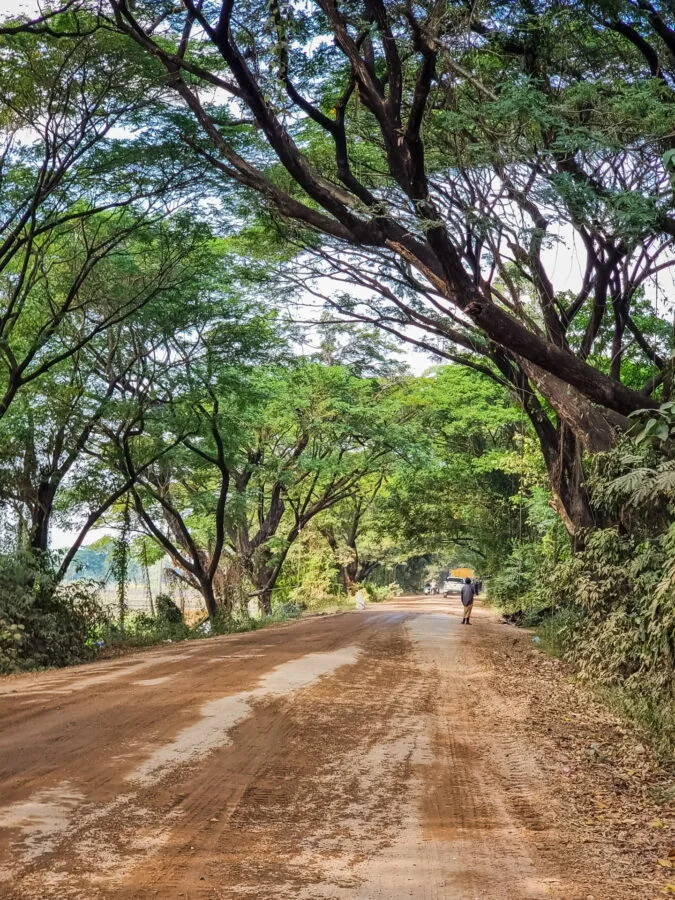 dirt road near vientiane