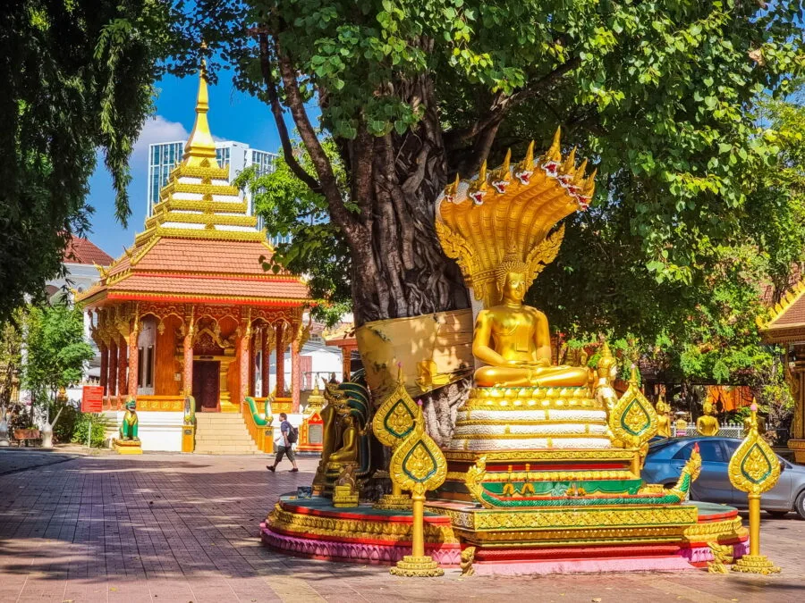 statue and annex building vat simuong vientiane