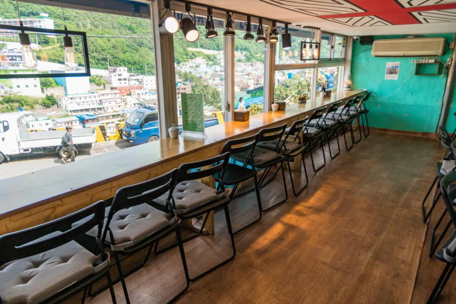 interior cafe restau the plate gamcheon busan