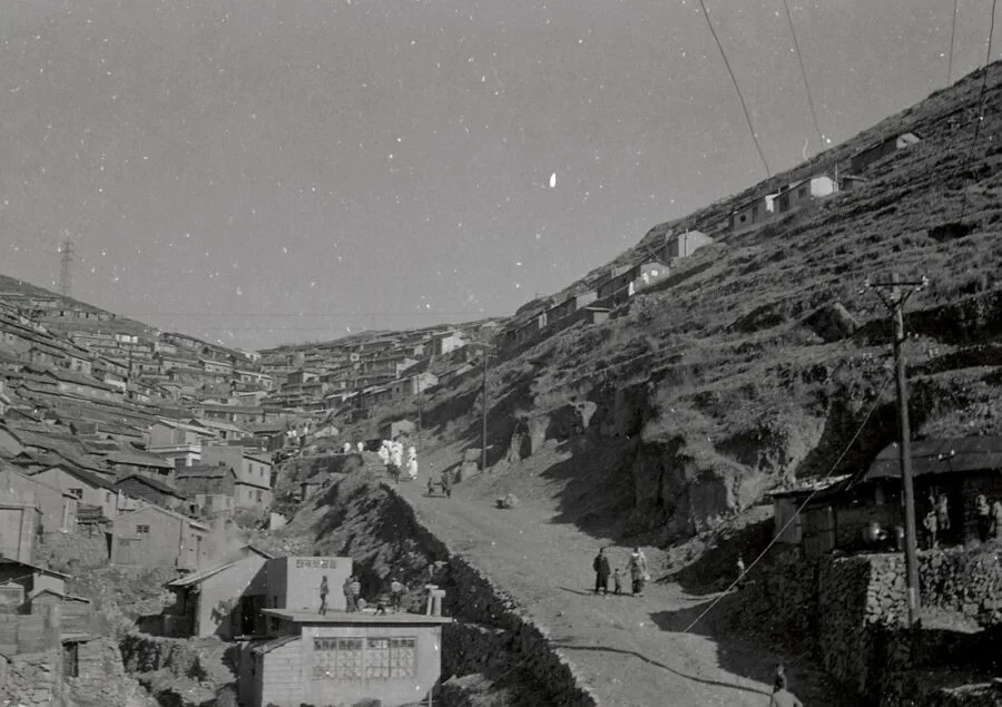 Overview of Gamcheon village then a shanty town.