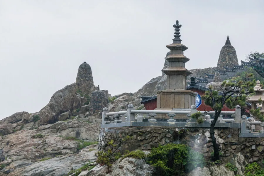 stupas temple Haedong Yonggungsa busan