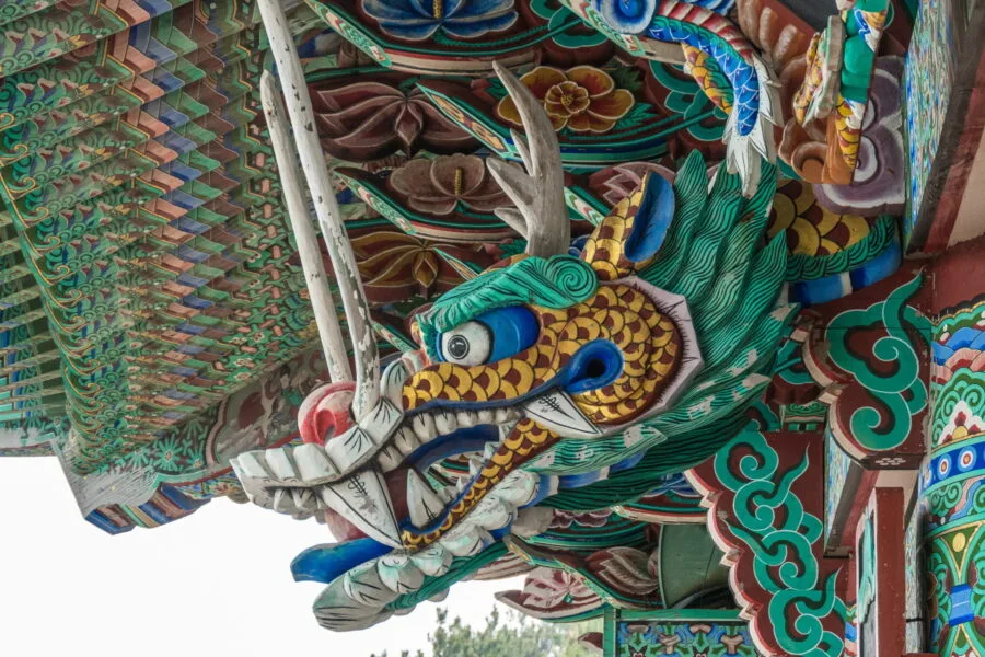 colorful dragon head Haedong Yonggungsa temple busan