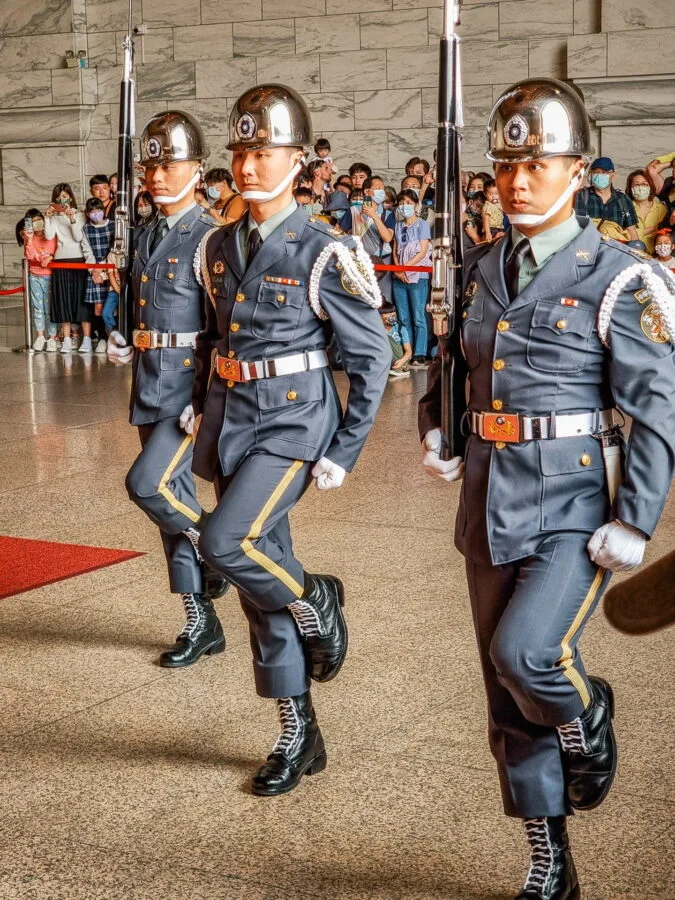 arrival of chiang kai shek taipei memorial guards