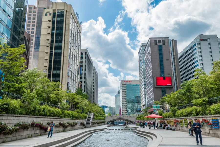 end of Cheonggyecheon stream Seoul