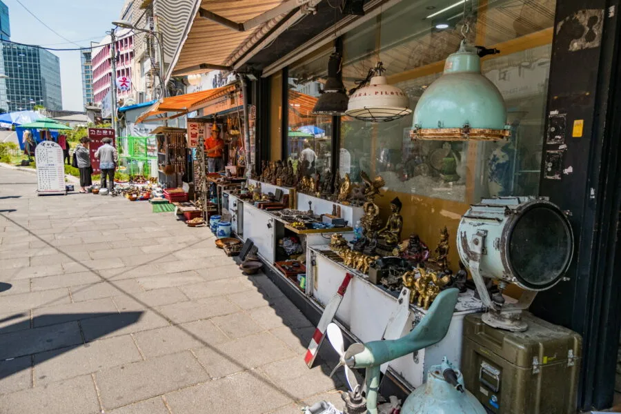 second-hand dealer insadong district seoul