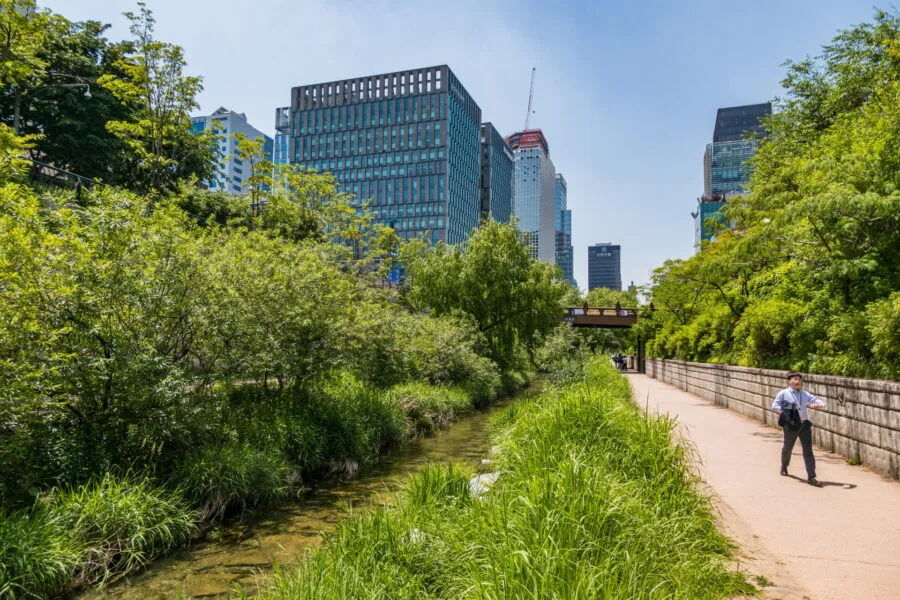 path along Cheonggyecheon stream Seoul