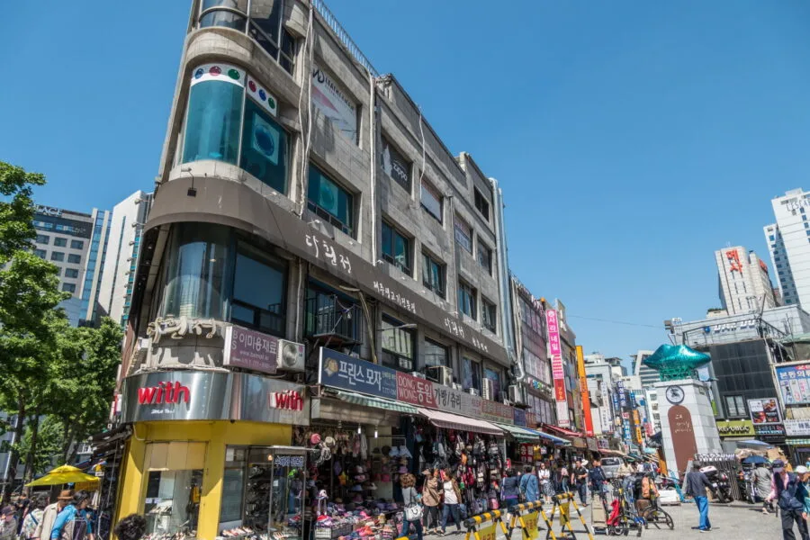 namdaemun market entrance - seoul