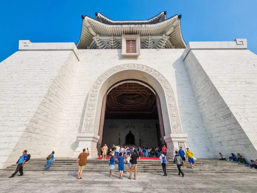 exterior chiang kai shek memorial taipei