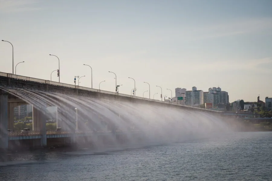 banpo bridge fountain Seoul