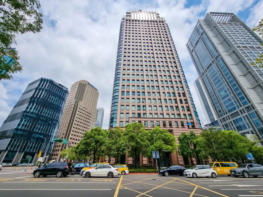 buildings downtown taipei taiwan