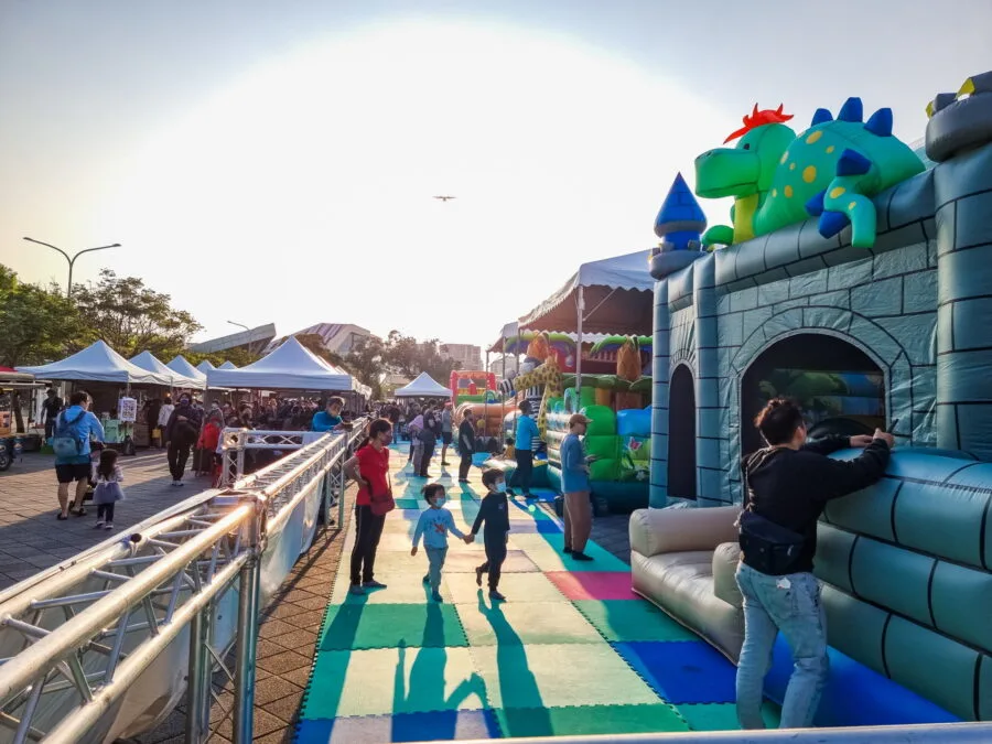 children's games Yuanshan Park Area taipei taiwan